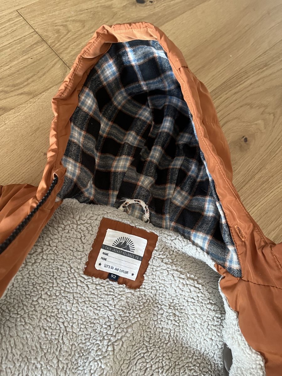 C&A Jacken & Mäntel: Veste doudoune C&A doublée polaire taille 92 – Gebraucht aus Cossonay-Ville von Venusa09 2