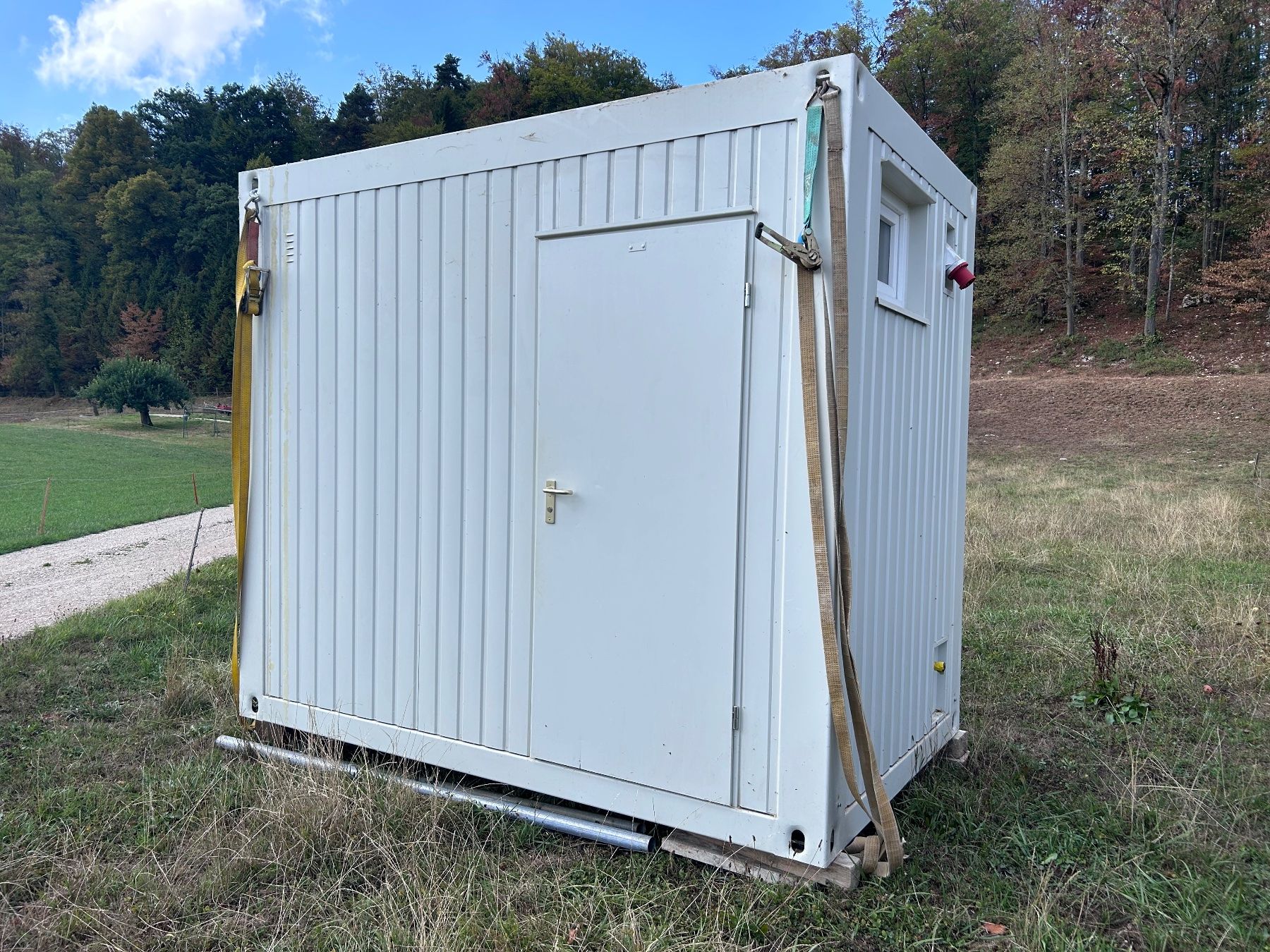 Contenitori edile: Container Wohnmodul Standard – Usato da Bretzwil venduto da bluemli83