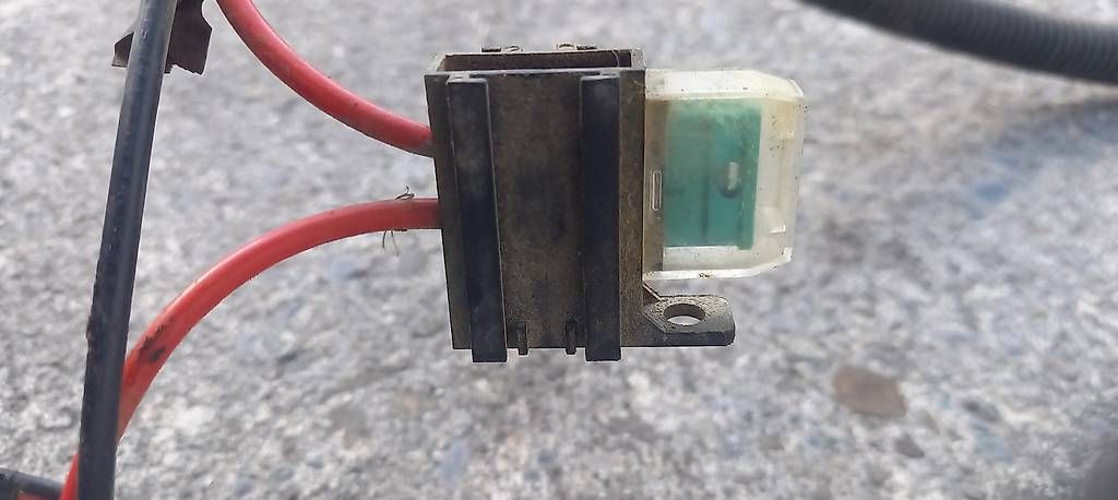 Trattori: Traktor 12 V Steckdose – Usato da Buochs venduto da von_mzm8 1