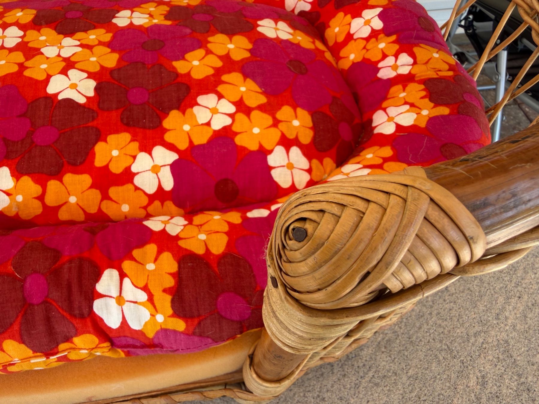 Liege- & Schlafplätze: Vintage Rattan Hundebett – Gebraucht aus Geroldswil von Jeremy11 6