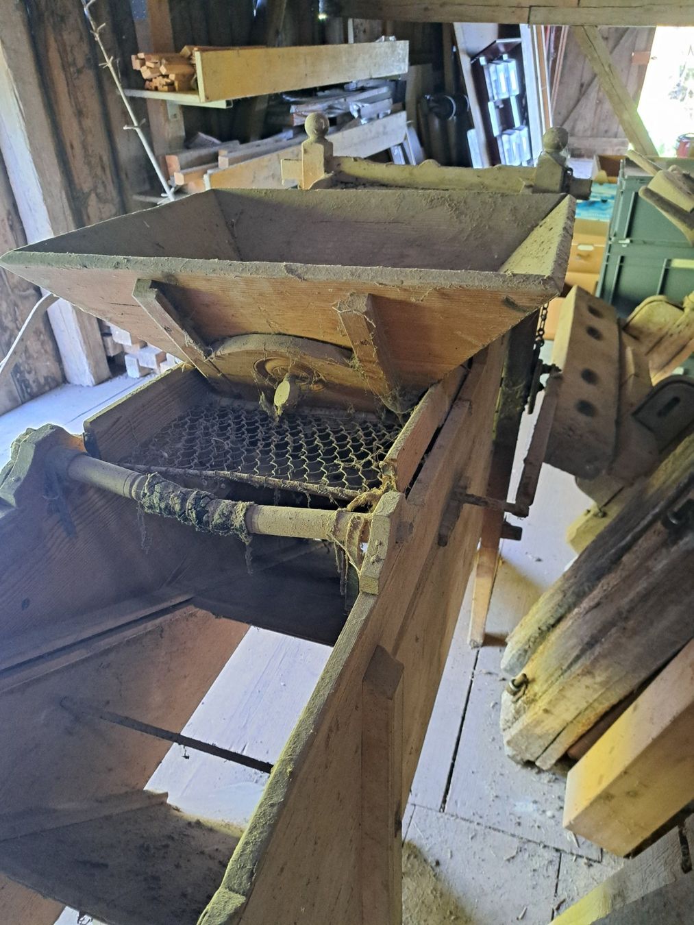 Tutte le macchine: Getreide Röndle, antik – Usato da Fahrni b. Thun venduto da skippy99 4