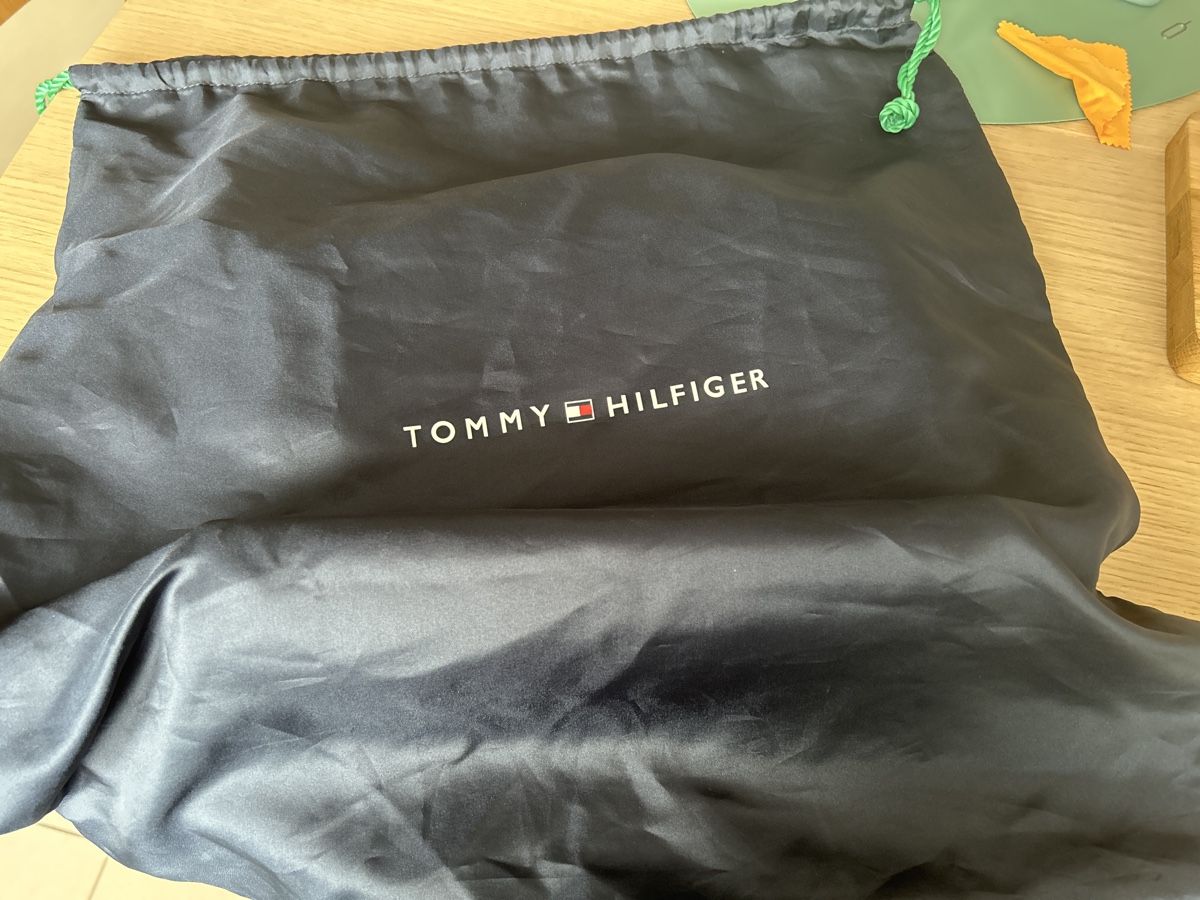 Tommy Hilfiger Taschen für Damen: Tommy Hilfiger Handtasche, Leder, Dunkelblau – Gebraucht aus Glattfelden von tiger1989 7