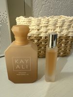Kayali Freedom Musk santal + Huda Beauty Easy Bake 