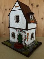 Puppenhaus mit Möbeln, kompakt, liebevoll gestaltet33x25x40