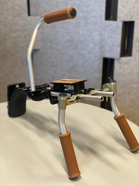 Altri Accessori: Vocas set Kamera Rig mit Leder Handle, Schulter Support – Usato da Arlesheim venduto da arbel 3