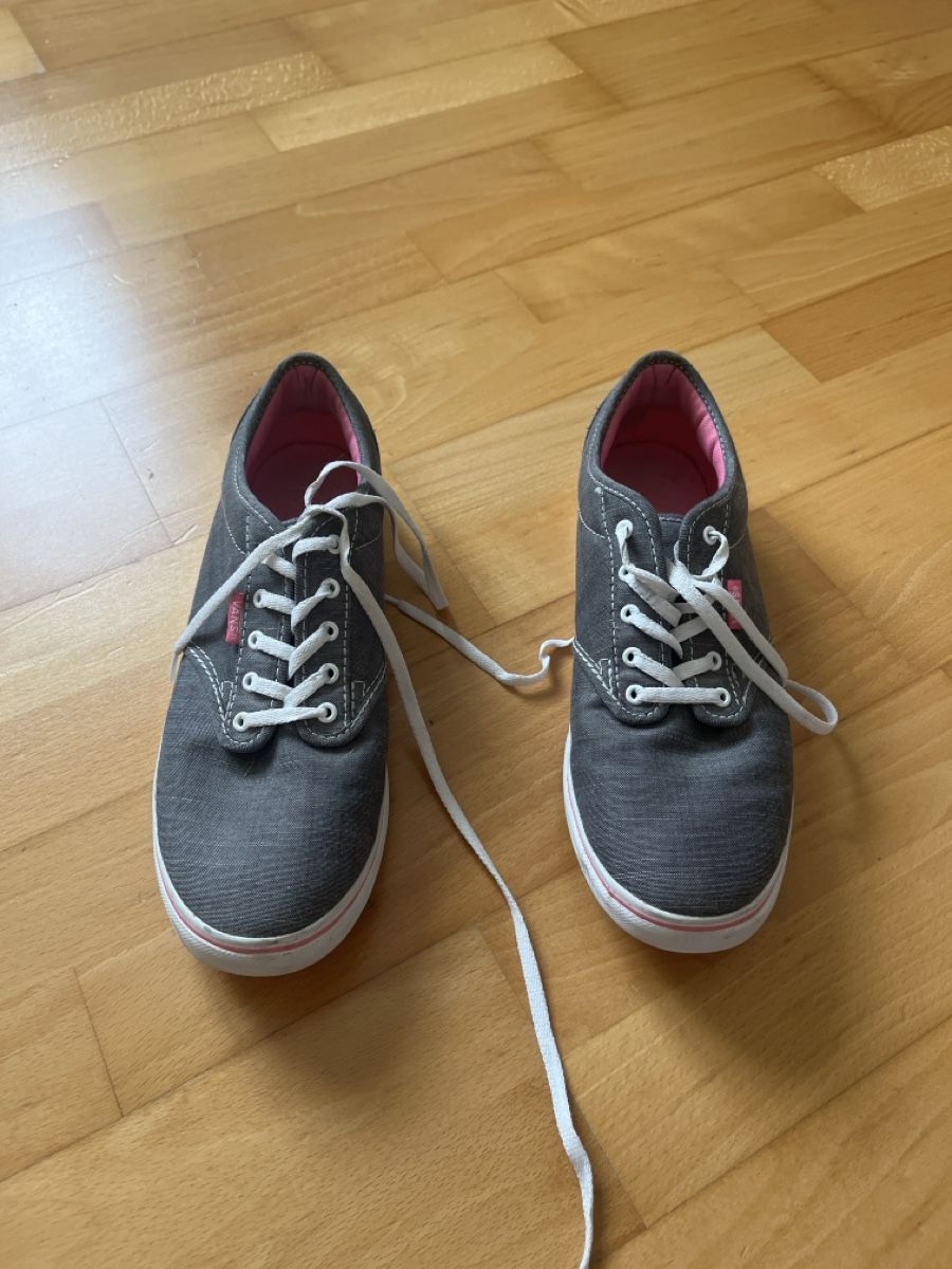 Vans Chaussures femmes: Vans – D'occasion à Bülach par SharonP01