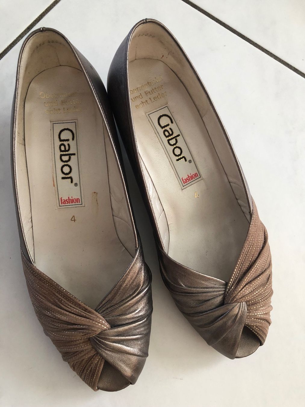 Scarpe da donna: Pumps Gr 36 (4) – Usato da Zell ZH venduto da Guffos