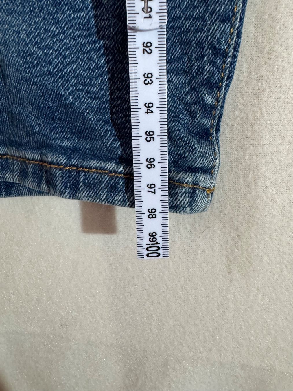 Stradivarius Jeans: Stradivarius Mom Jeans mit Strasssteinen Gr. 36 – Usato da Grosswangen venduto da second_hand_dress 3