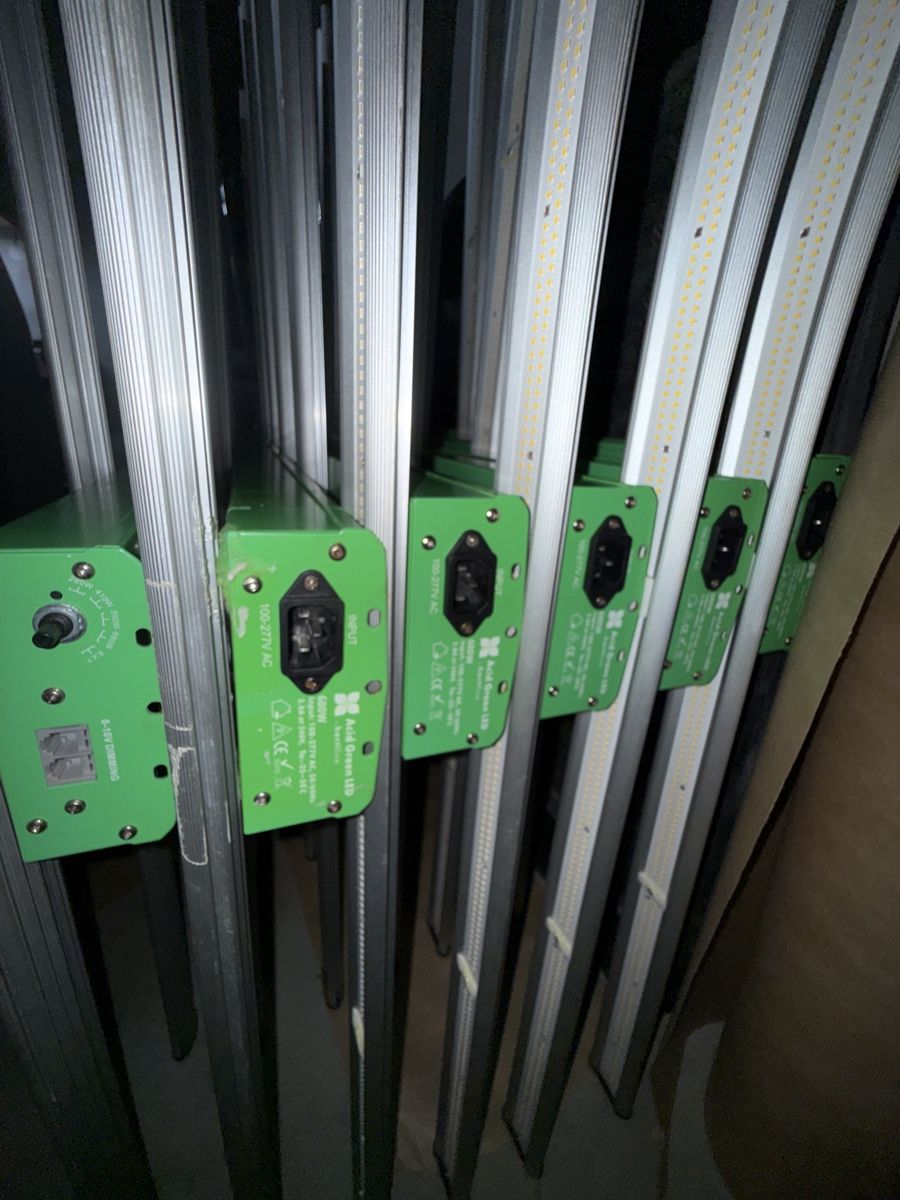 Lampade: Led hortiline acid green – Usato da Choex venduto da Adri27000 5