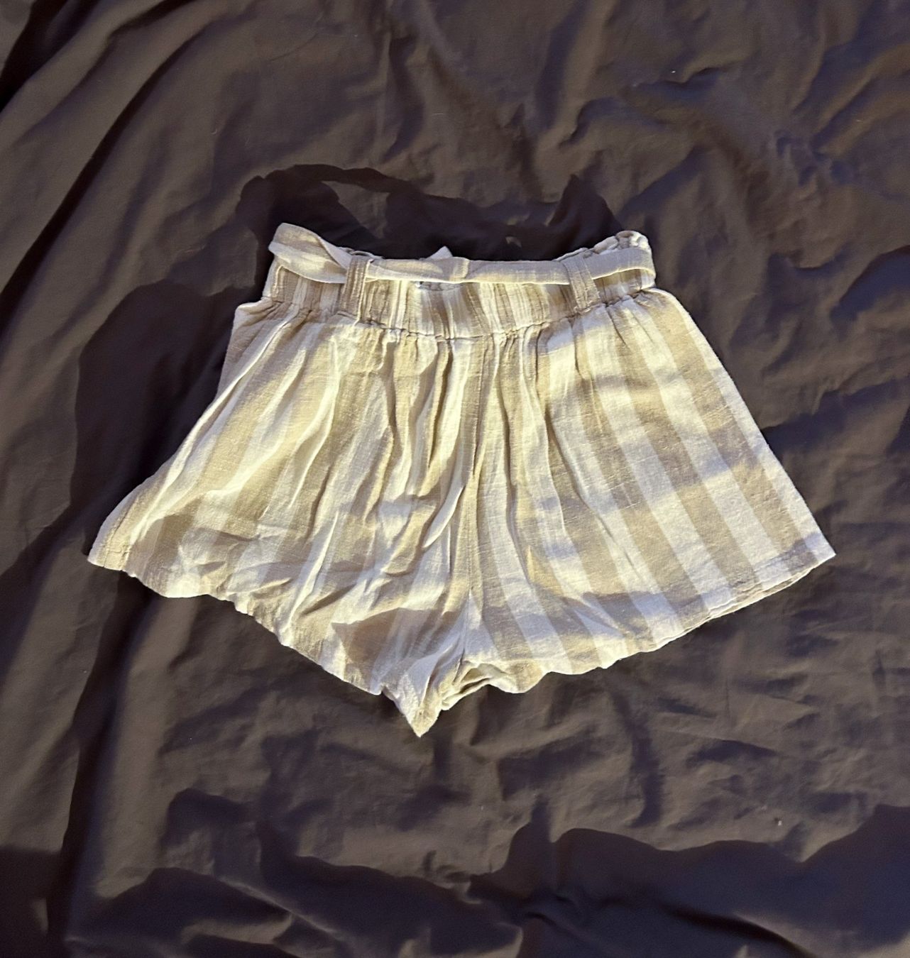 Zebra Pantalons: Kurze gestreifte Hosen – D'occasion à Oberurnen par carinalobnig 1