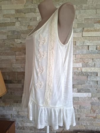 Débardeur avec broderie -TESINI - Taille 36 CH