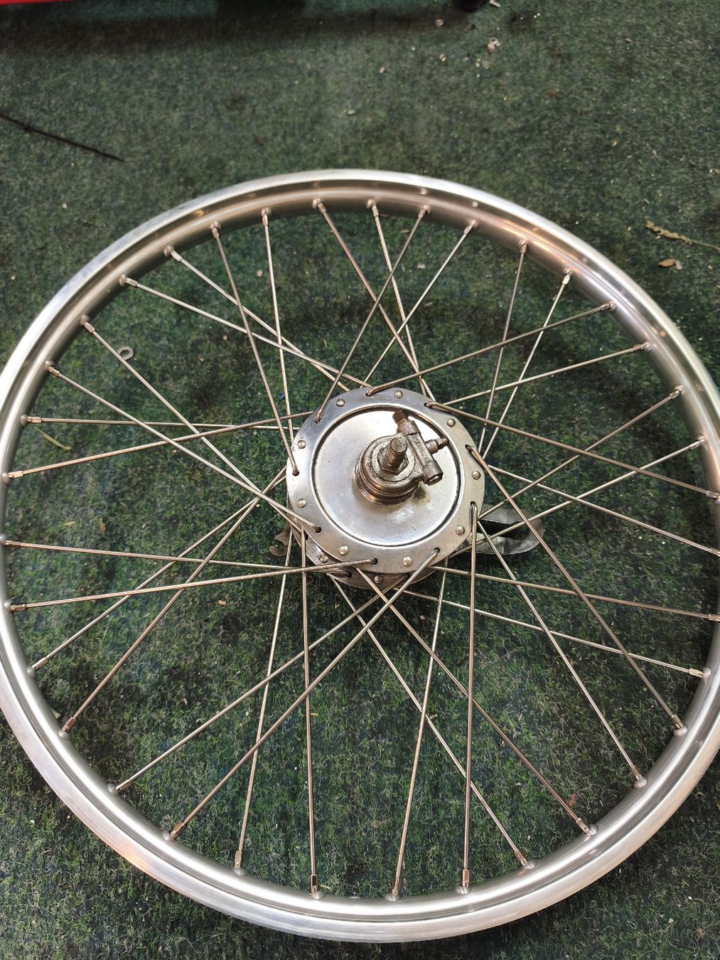 Pneumatici & Ruote complete: 19" Rücktritt Radsatz – Nuovo (secondo la descrizione) da Münchwilen TG venduto da Denso33 4