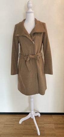 Wintermantel Camel Grösse S wie neu – perfekt für kalte Tage