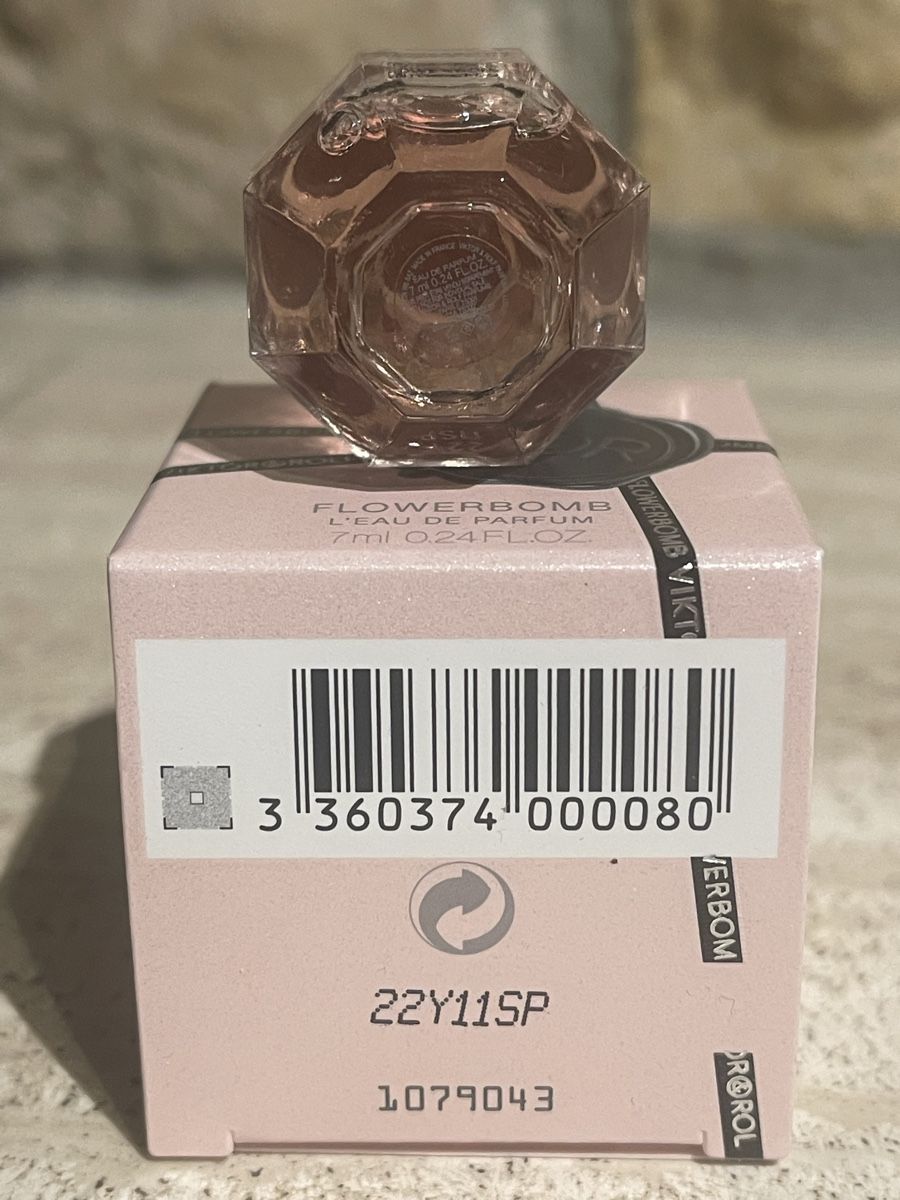 Profumi & Eau de Toilette: Miniatur: Viktor&Rolf - Flowerbomb, 7 ml – Nuovo (secondo la descrizione) da Oberdorf BL venduto da Fiomina1 1