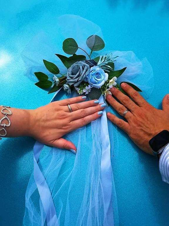 Alle Dekorationen: Blumendeko Auto Hochzeit/Geburtstag  – Gebraucht aus Pratteln von Saskia9 4