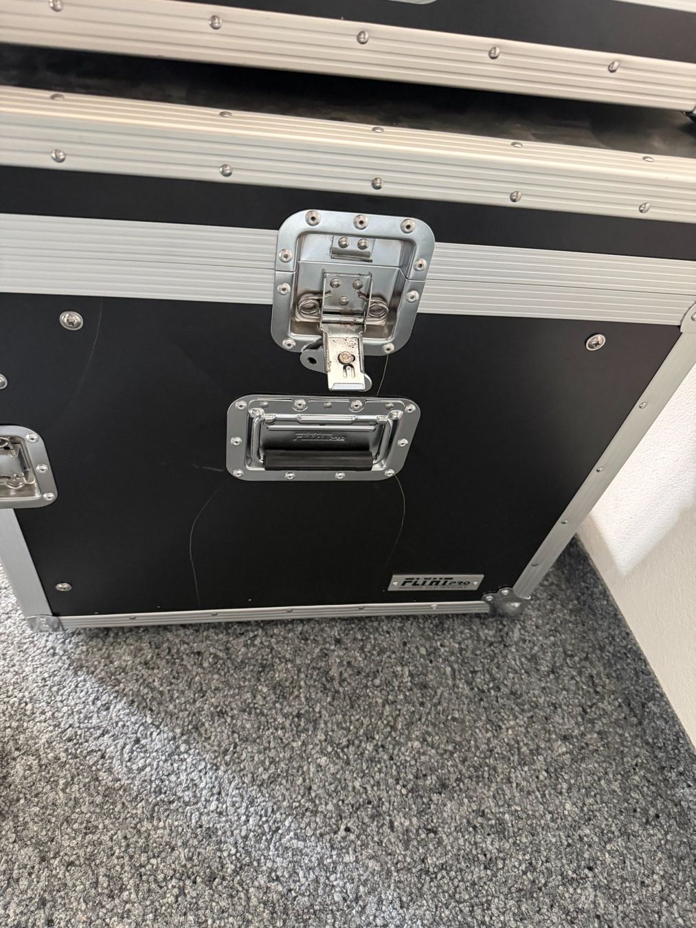Altri accessori: Flyht Pro LRack 8U/10U – Usato da Zürich venduto da mantis_tech 2
