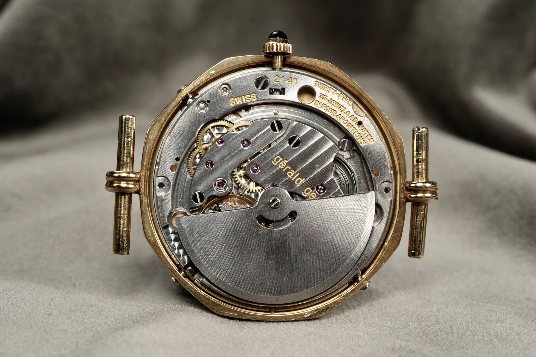 Orologi: Gérald Genta - Perpetual Calendar Moon Phase Octagonal – Usato da Morcote venduto da chronoservice 4