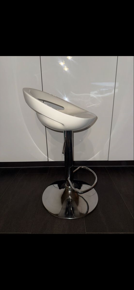 Sedie: Tabouret de bar design pivotant et réglable. – Nuovo (secondo la descrizione) da Boudry venduto da mat_zn57 1