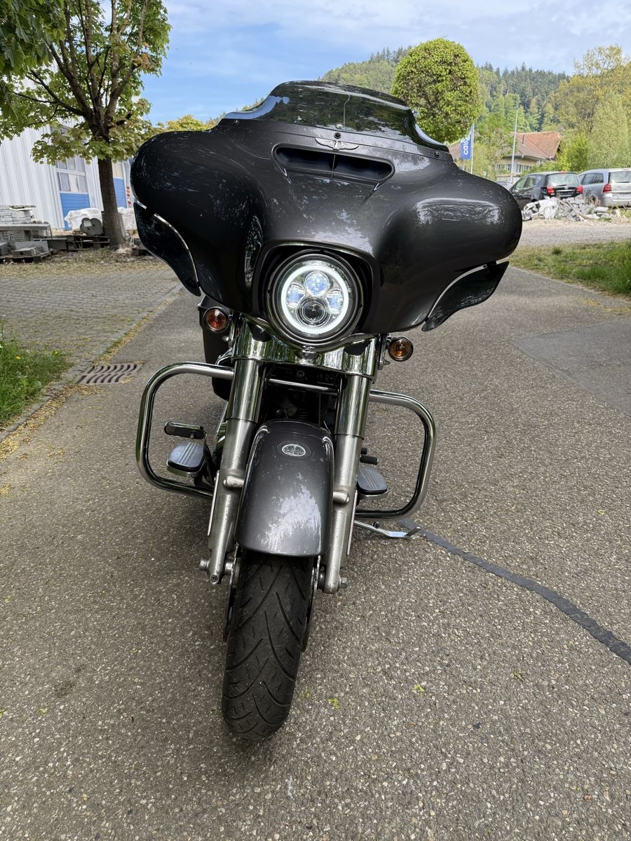 Chopper: Harley Davidson Street Glide FLHX – Usato da Auswil venduto da sportritchi 3
