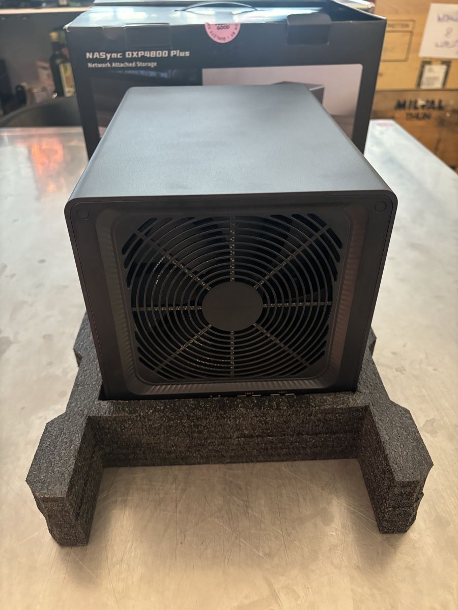 Ugreen Server: Ugreen NASync DXP4800 Plus 0TB - Neu – Nuovo (secondo la descrizione) da Bern venduto da PrettyGood 2