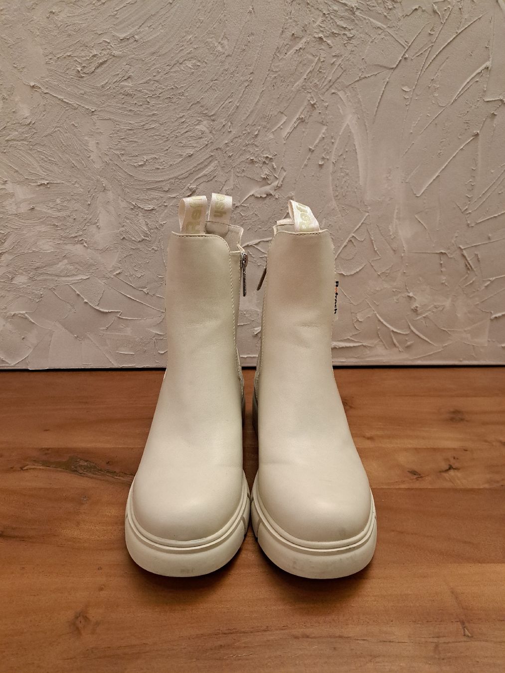 Scarpe da donna: Schuhe Boots Von Refresh Grösse 41 – Usato da Männedorf venduto da ste_9lfs 1