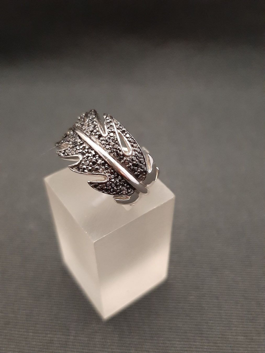 Ringe: Silberring mit schwarzen Steinchen ALAS – Gebraucht aus Basel von spinne02 3