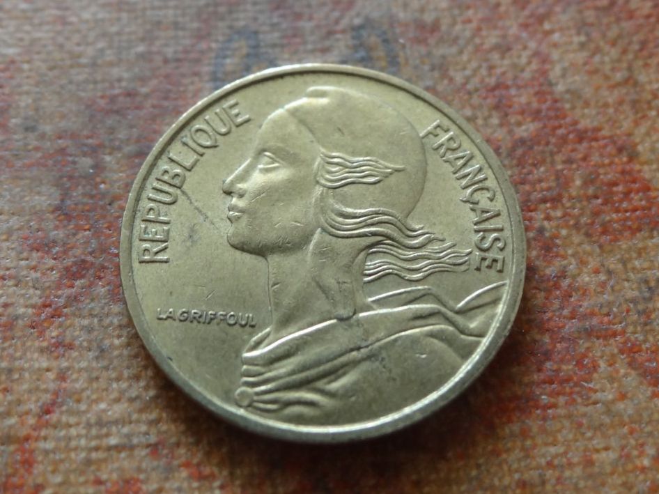 Alle Münzen: FRANCE  5 Centimes  1984 – Gebraucht aus Romanel-sur-Lausanne von Swift13 1