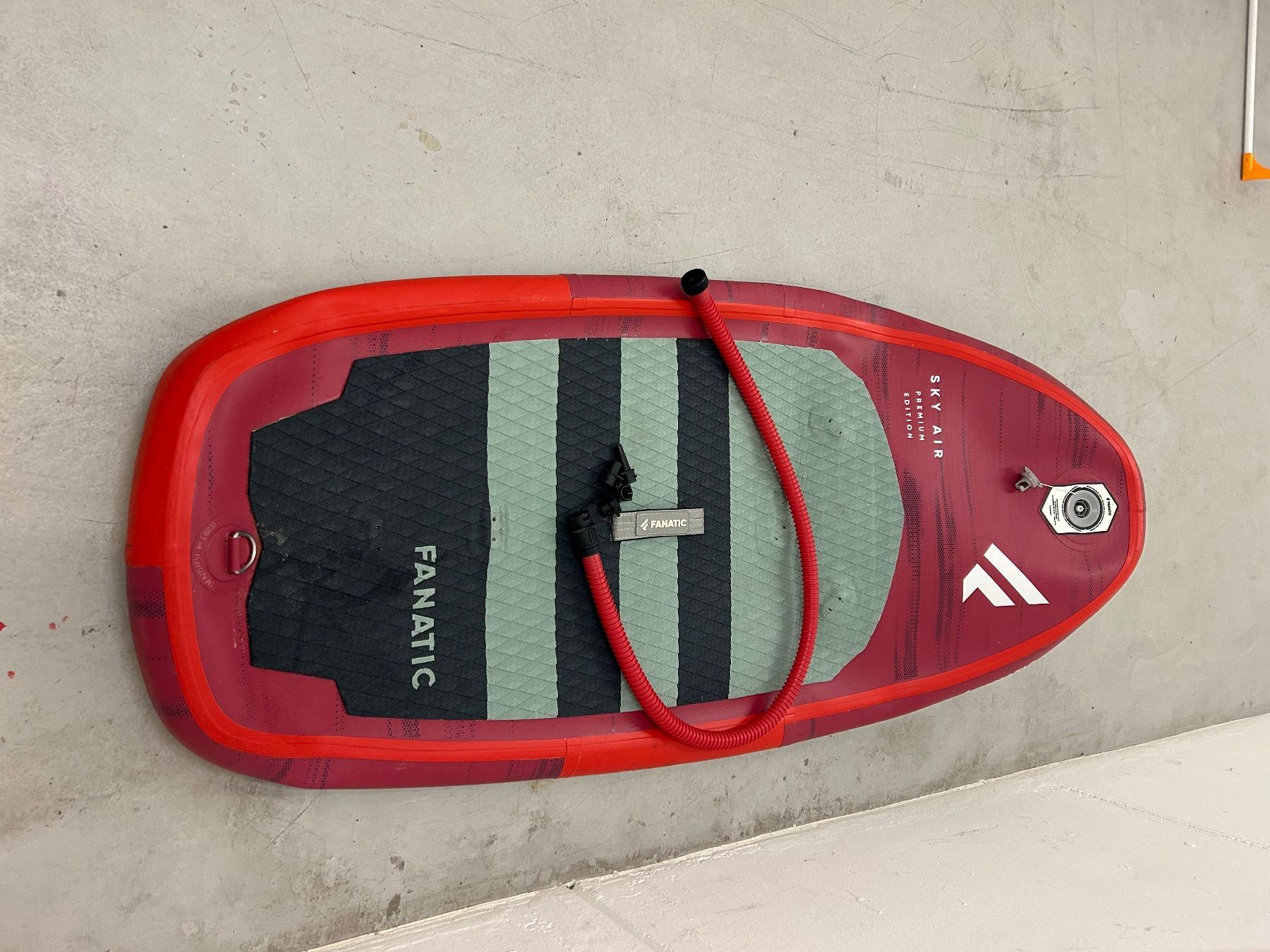 Tavole da surf e di nuoto: Wingfoilboard  105 liter – Usato da Aegerten venduto da Roger640