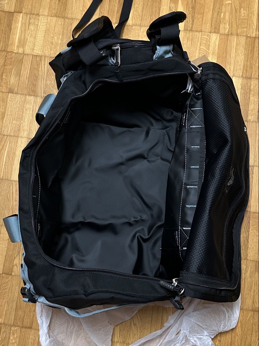North Face Sacs: North Face duffel G M – Neuf avec emballage d'origine à Maienfeld par tobeyl2020 2