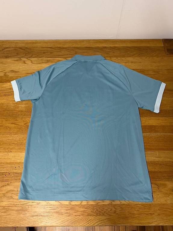 Magliette Polo: Nike Air Polo Babyblau – Usato da Churwalden venduto da vin_mc2c 1