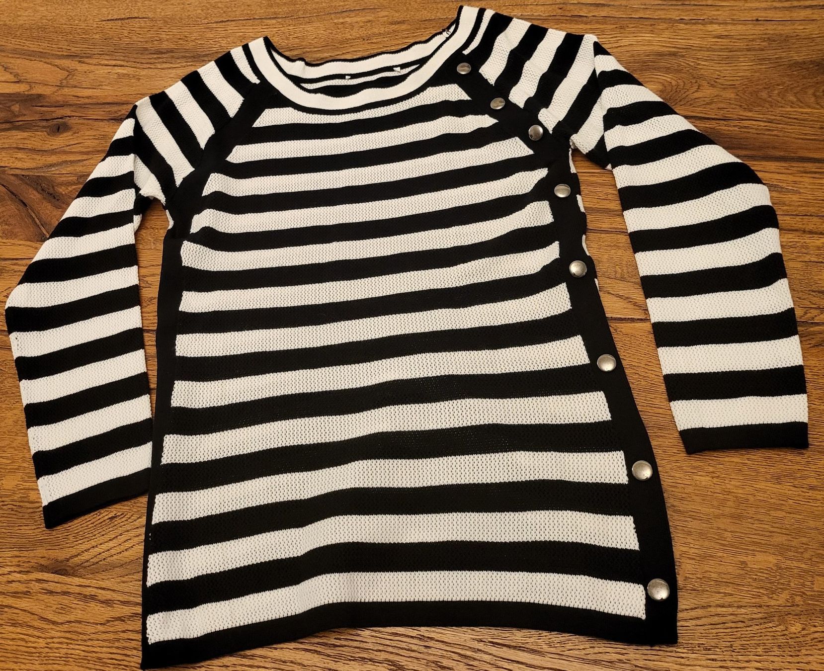 Maglioni & Felpe: Leichte schwarz-weisser Pulli mit Knopfdetails – Nuovo (secondo la descrizione) da Basel venduto da sci_67ms 4