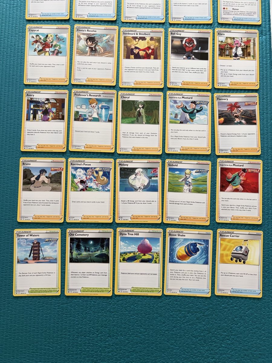 Pokémon Carte collezionabili: Pokemon Karten, Set mit Trainer 40 Stk. von 2021 EN  – Usato da Zürich venduto da Bomboo 1