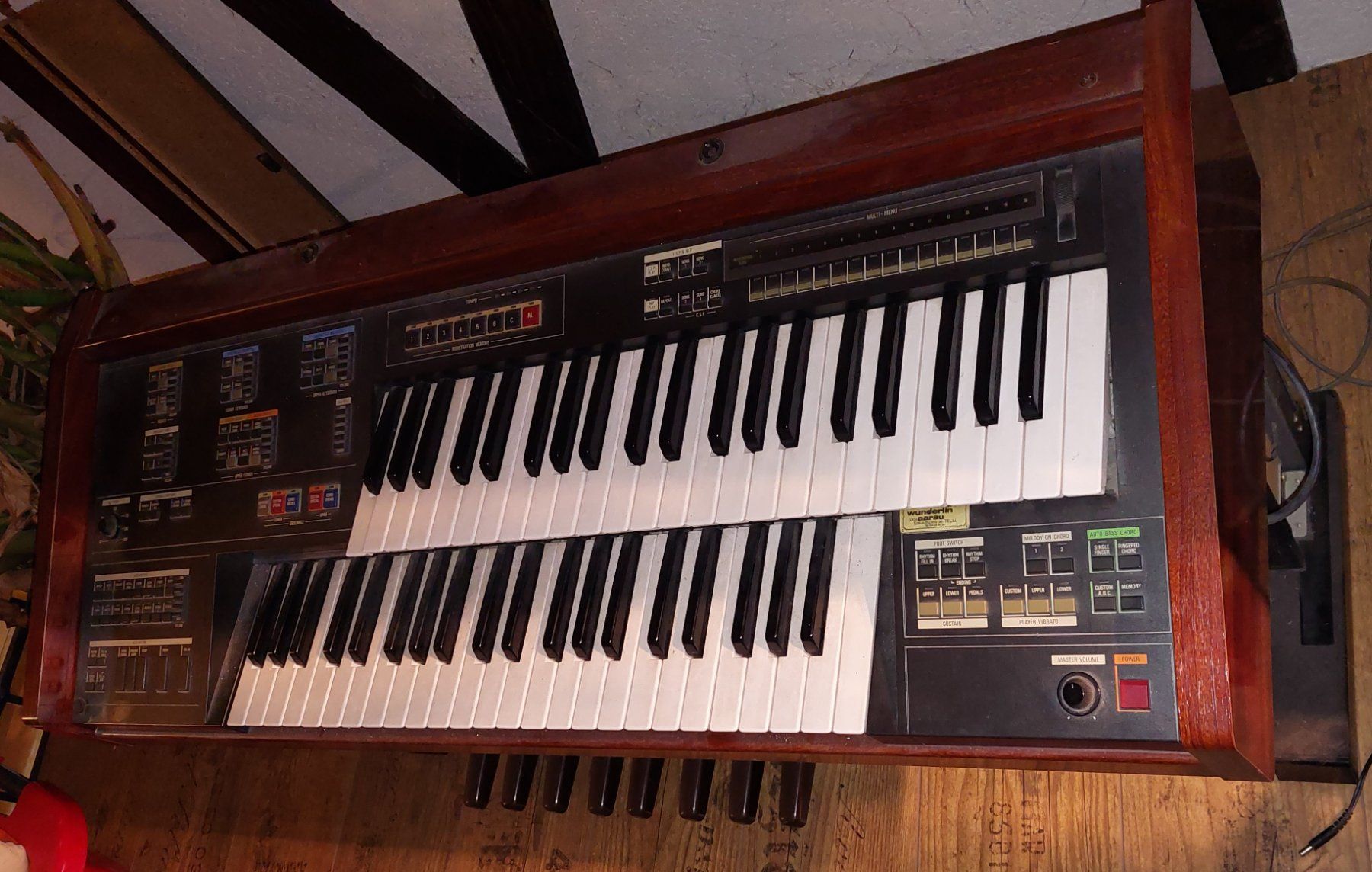 Yamaha Strumenti musicali: Yamaha Heimorgel mit Hocker – Usato da Hauenstein venduto da davia72 4