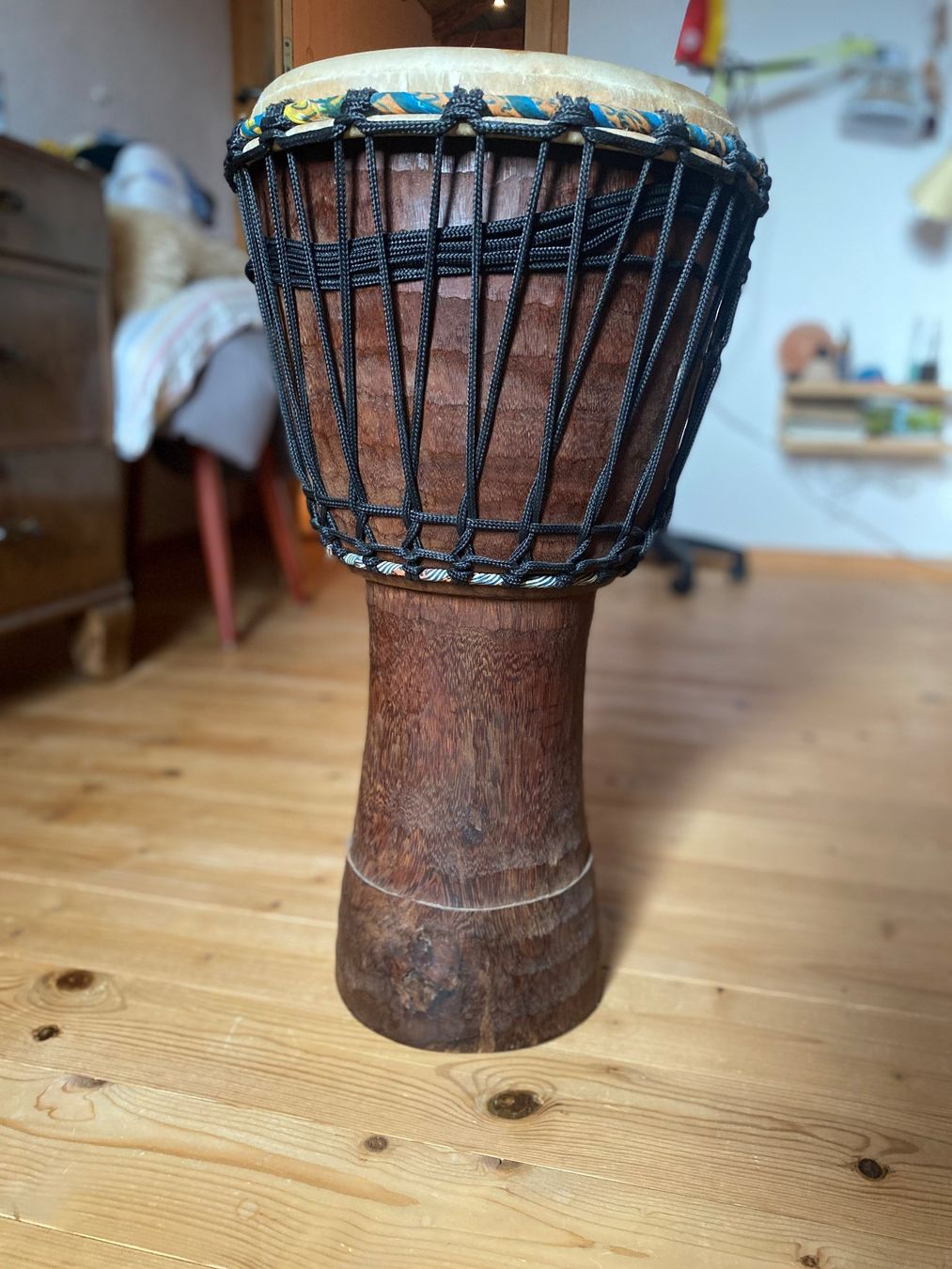 Strumenti musicali: Afrikanische Qualitäts-Djembe – Usato da Vaz/Obervaz venduto da Pssst
