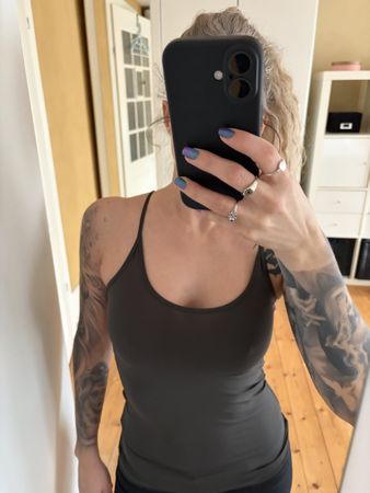Top Olivgrün XS
