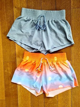 2 Molo Badeshorts für Mädchen 122/128 (neuwertig)