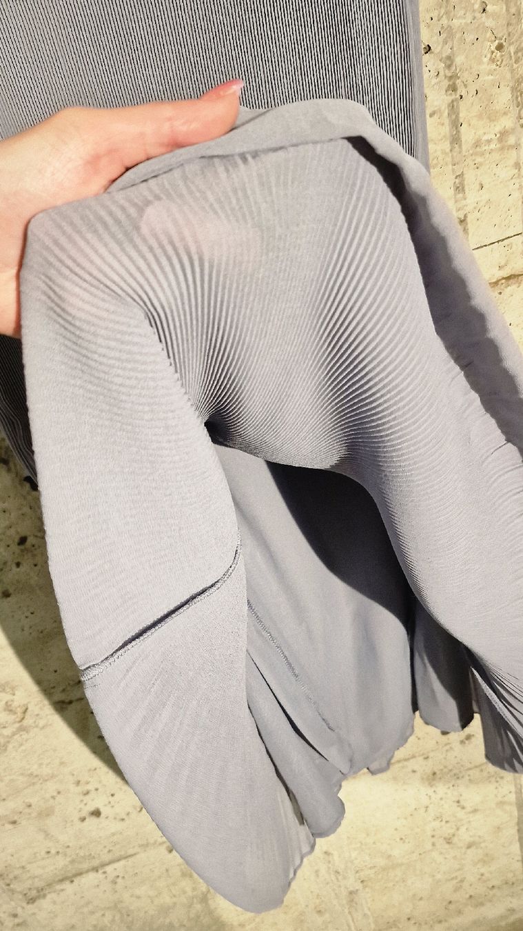 H&M Vestiti: Sommerliches, hellblaues Kleid mit Plissee-Effekt, Grösse S – Nuovo (secondo la descrizione) da Affeltrangen venduto da Szafaoli 2