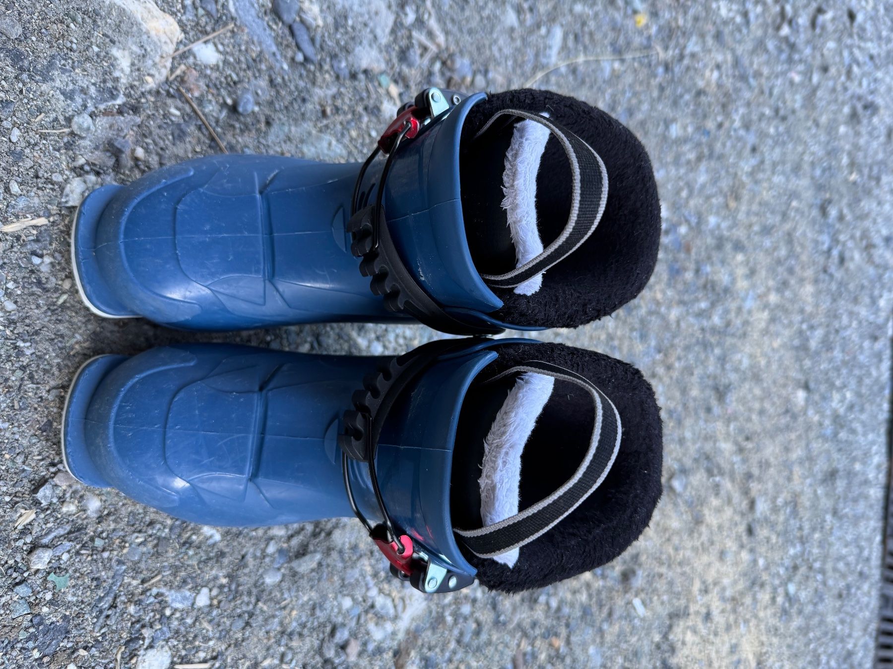 Alpina Scarpe per ragazzi: Kinderskischuh Alpina duo 17.5 – Usato da Trin Mulin venduto da wls 1