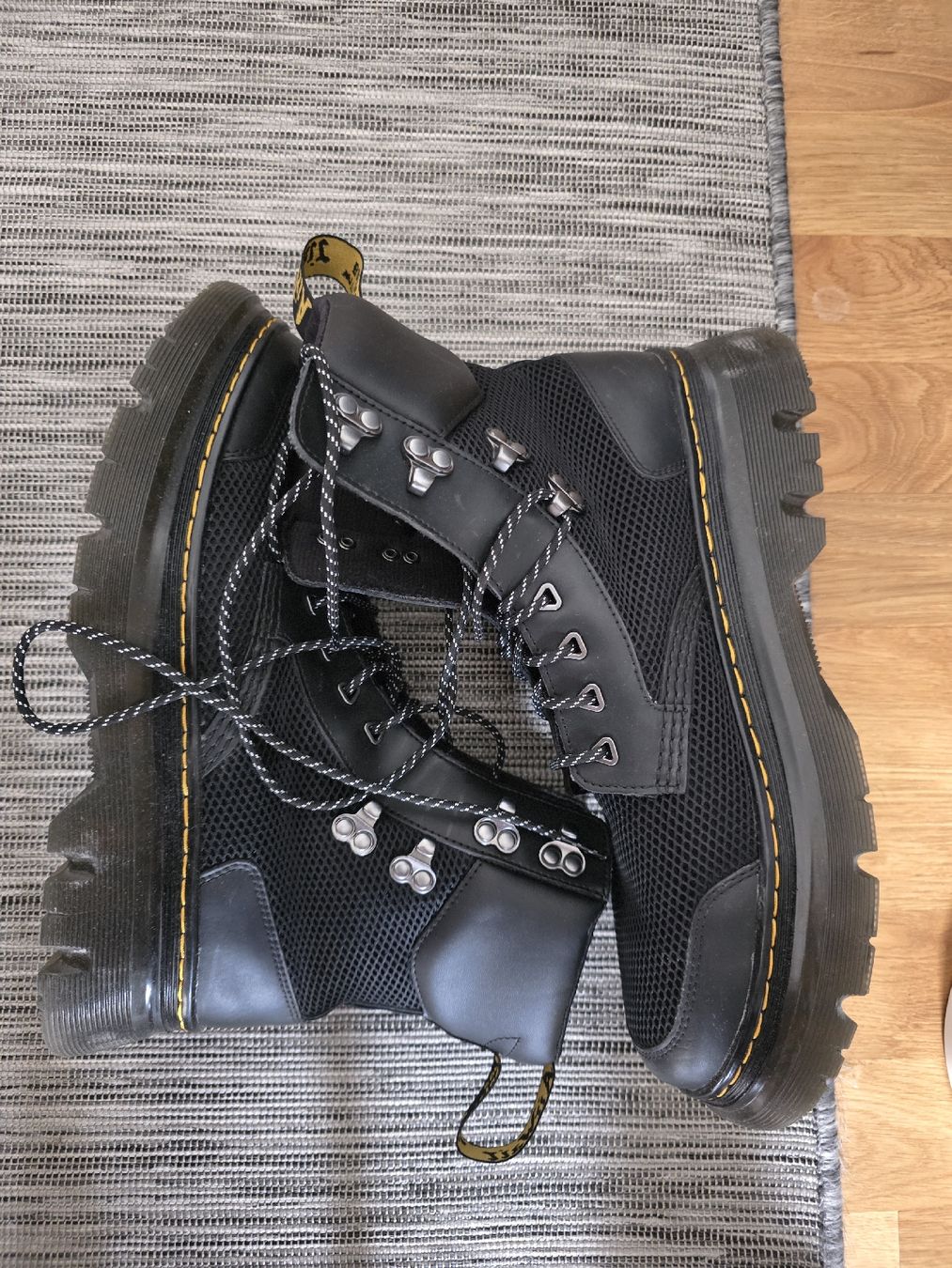 Dr. Martens Scarpe da uomo: Dr. Martens Tarik Toe Guard – Nuovo (secondo la descrizione) da Luzern venduto da Volomatico92 1
