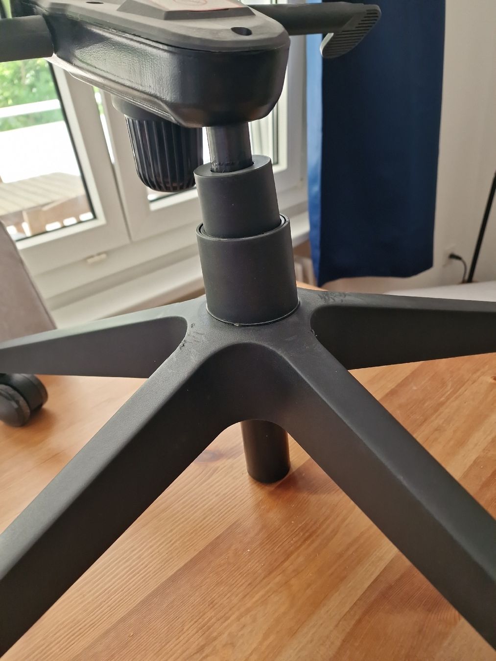 Razer Sedie: Razer Tarok Pro Gaming Chair - Usable, Needs Repair – Difettoso da Winterthur venduto da Fra90 6