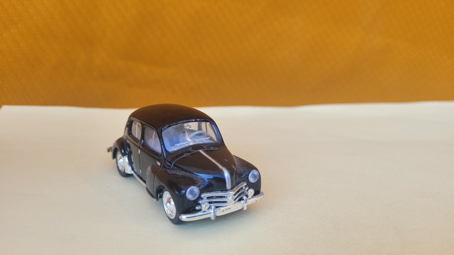 Renault Modellautos: Renault 4CV Delprado 1:43 – Gebraucht aus Domdidier von Bimbo57 4