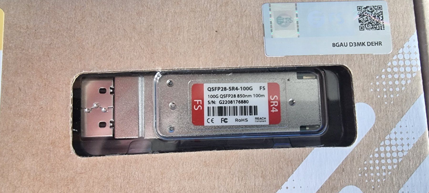 Unità & Adattatore: FS 100G QSFP28 Modul / Optical Transceiver – Nuovo e nell'imballaggio originale da Ruggell venduto da ONLINE-2-ME 2