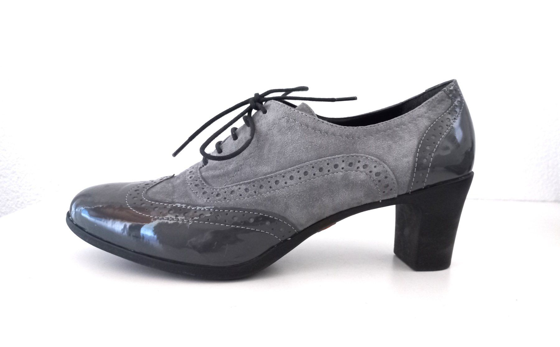Damenschuhe: Stiefeletten Bata Gr. 40, Leder/Wildleder, neu – Gebraucht aus Bévilard von belkin 2