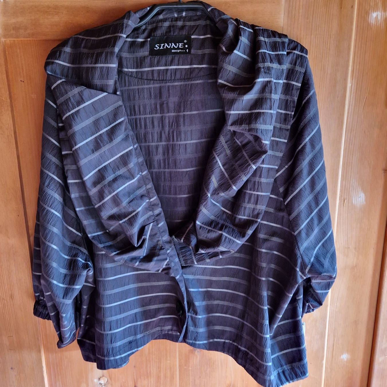 Giacche: kurze Jacke mit Schalkragen – Usato da Rüti ZH venduto da Gigelisuppe