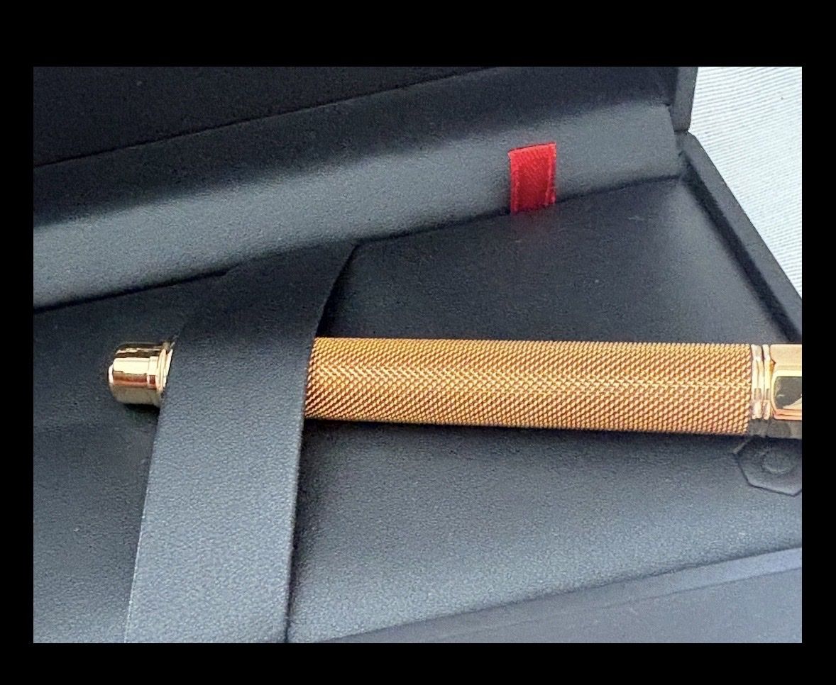 Stifte & Marker: Caran d'Ache Varius  Ivanhoe gold – Neu und originalverpackt aus Lugano von Edera49 4