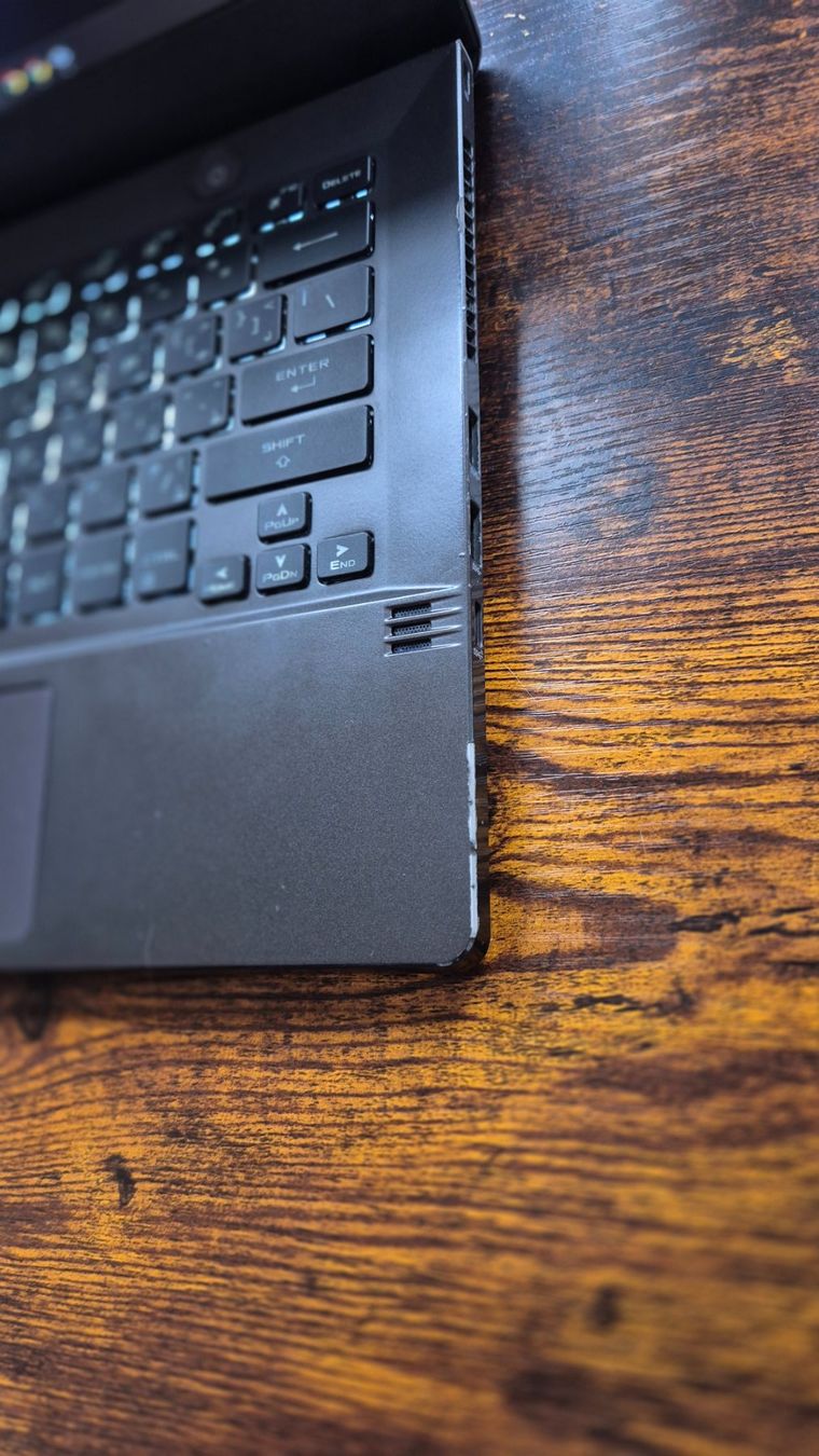 Asus Portables: ROG Strix Zephyrus G14 Gaming Laptop – D'occasion à Neuhausen par Ayman_Kand 8