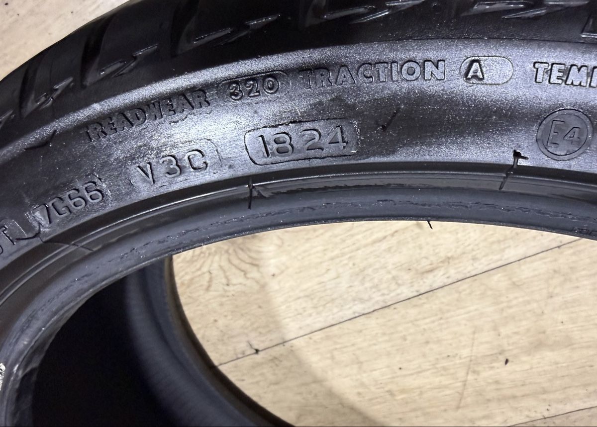 Pneus & Roues: 215/40/18 – D'occasion à Gisikon par SKR-F10 3