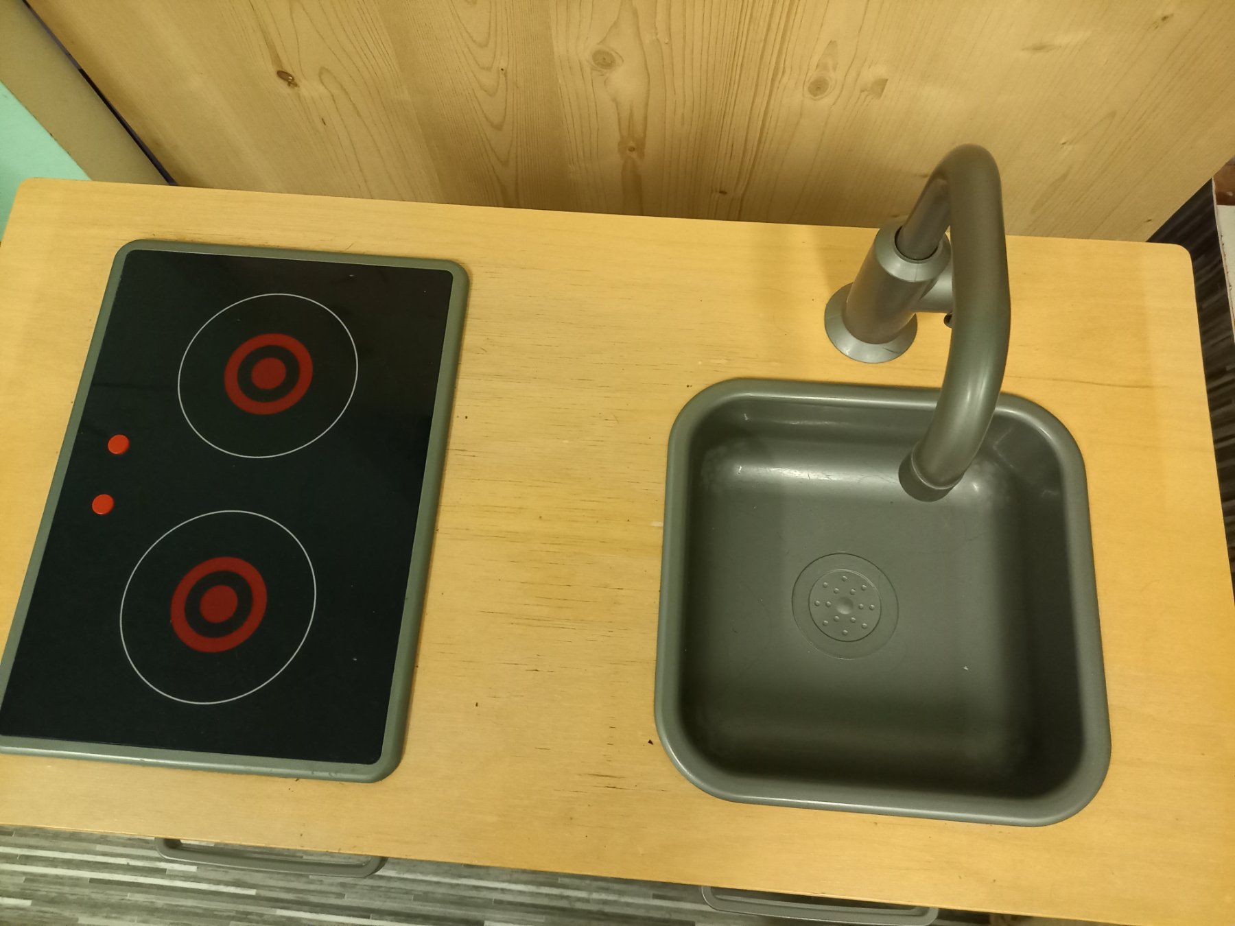 Giocattoli: KINDER  KÜCHEN  GESTELL – Usato da Uster venduto da flocke1 1