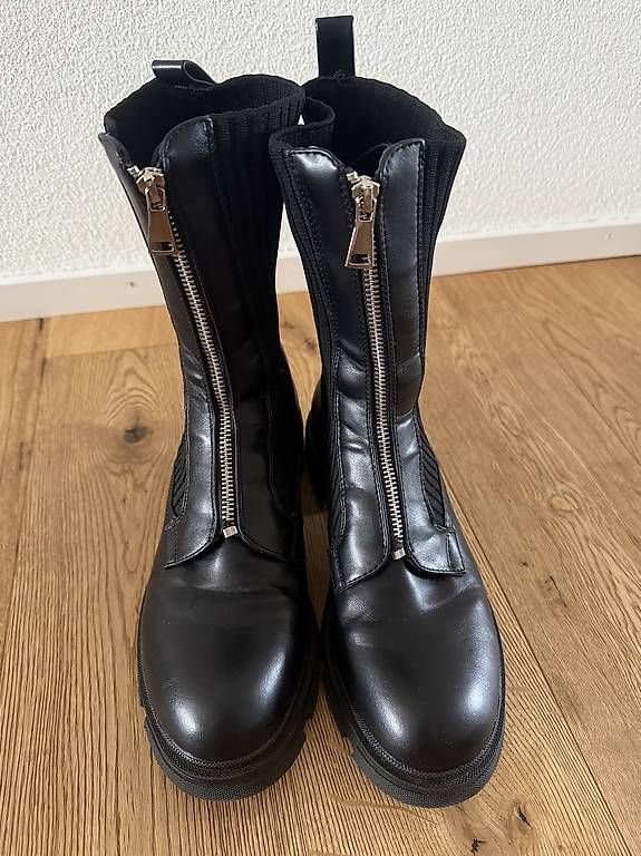 Scarpe da donna: SCHWARZE STIEFEL MIT REISSVERSCHLUSS – Usato da Schötz venduto da kon_57fh 1