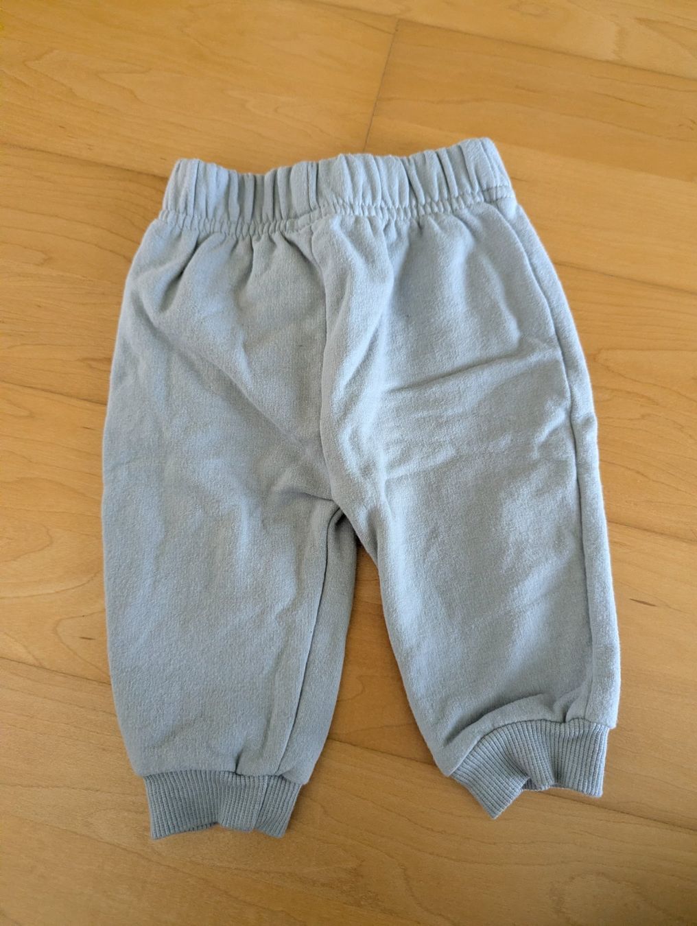 C&A Hosen: 3 Kinder Hosen Grösse 62 – Gebraucht aus Uster von matus.brlit 5